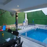 Emral 2 Villa *