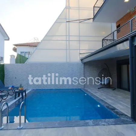 Villa Emral 2 *