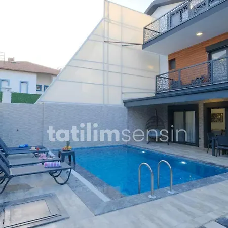 Villa Emral 2 *